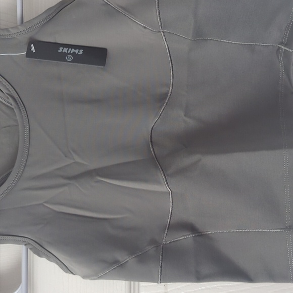 SKIMS Racer Back Tank- XXS - Picture 3 of 10